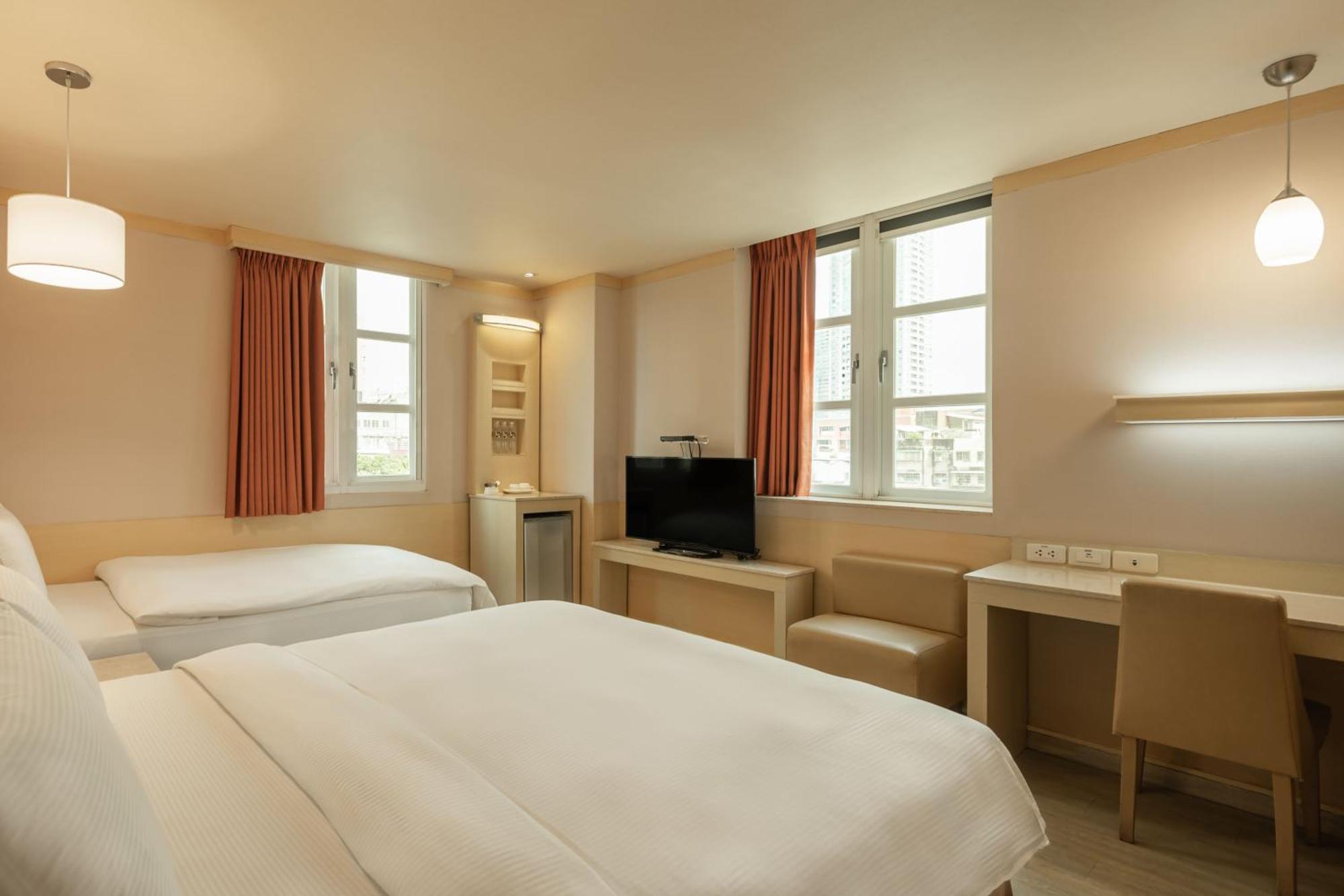 Kindness Hotel - Jhong Jheng Kaohsziung Szoba fotó